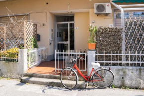 030b - Casa FAMILIARE 10 minuti a piedi dalla SPIAGGIA e dal Mare